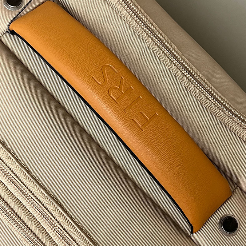 Oxford Cloth Spinner Luggage with Insulated Compartment-Sturdy Handle Oxford Cloth Spinner Luggage with Insulated Compartment-Sturdy Handle