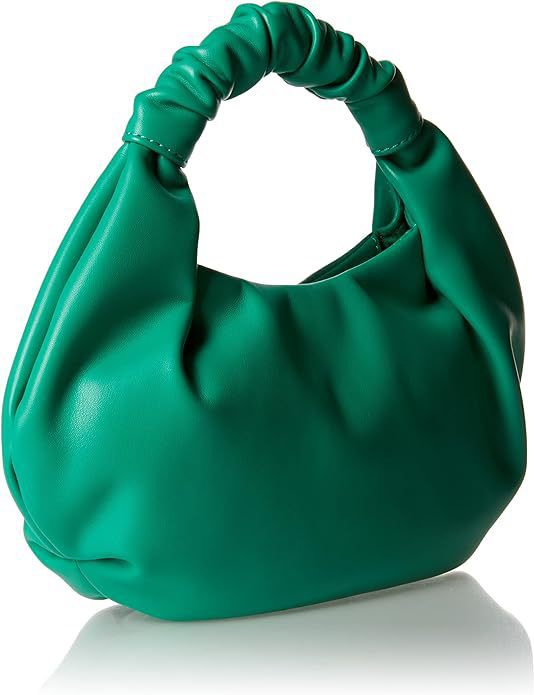 The Full View of the cloud-shaped hobo