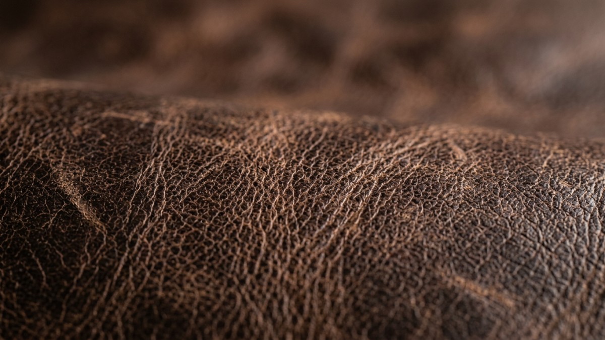 close-up-of-cowhide-leather-showing-natural-texture-and-grain